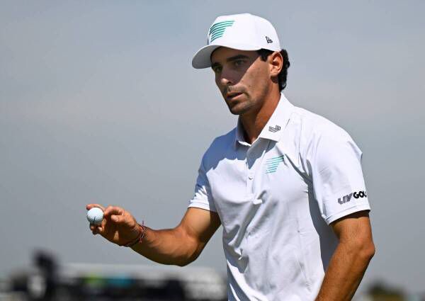 ⛳🇨🇱 Joaquín Niemann conquistó el LIV Golf de Reino Unido y sumó su quinto título del año.
tinyurl.com/2533czy7