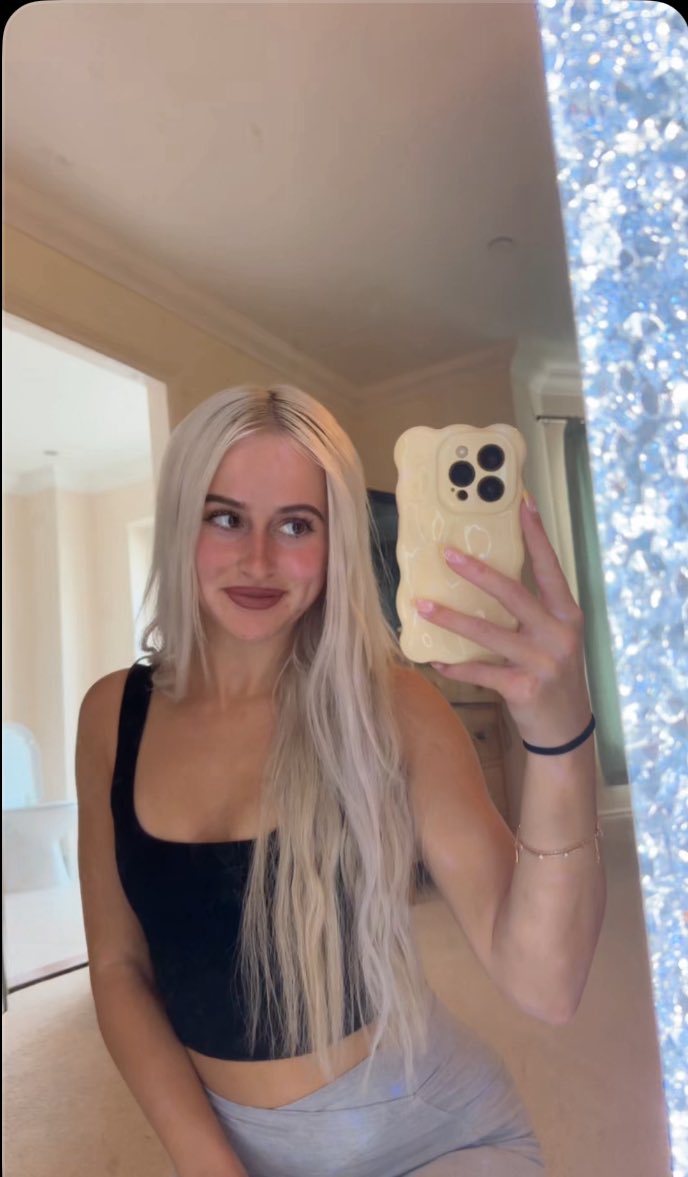 Yo we live playing clerbsss <a href="/Yazaballerz/">Yazaballerz</a>