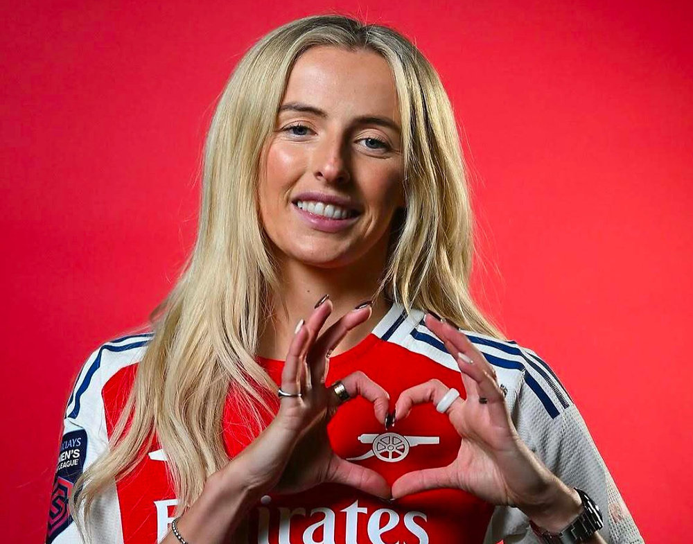 MemzAFC's tweet image. Chloe Kelly wins it for England