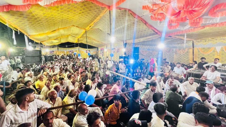 ЁЯЗоЁЯЗ│Vinay Ratan Singh ЁЯЗоЁЯЗ│ (@bhimarmyindia1) on Twitter photo рдореБрдЬрд╝рдлреНрдлрд░рдирдЧрд░ рдХреЗ рдЧрд╛рдВрд╡ рд▓рдЫреЗрдбрд╝рд╛ рдореЗрдВ рд╕рдВрдд рд╢рд┐рд░реЛрдордгрд┐ рдЧреБрд░реБ рд░рд╡рд┐рджрд╛рд╕ рдЬреА рдорд╣рд╛рд░рд╛рдЬ рдХреЗ рд╕рддреНрд╕рдВрдЧ рдореЗрдВ рд╕рдореНрдорд┐рд▓рд┐рдд рд╣реЛрдХрд░ рд╕рдВрддреЛрдВ рдФрд░ рдорд╣рд╛рдкреБрд░реБрд╖реЛрдВ рдХрд╛ рдЖрд╢реАрд░реНрд╡рд╛рдж рдкреНрд░рд╛рдкреНрдд рдХрд┐рдпрд╛
<a href="/BhimArmy_BEM/">рднреАрдо рдЖрд░реНрдореА рднрд╛рд░рдд рдПрдХрддрд╛ рдорд┐рд╢рди</a> <a href="/BhimArmyChief/">Chandra Shekhar Aazad</a> <a href="/VinayRatanSingh/">Vinay Ratan Singh</a> рдореБрдЬрд╝рдлреНрдлрд░рдирдЧрд░ рдХреЗ рдЧрд╛рдВрд╡ рд▓рдЫреЗрдбрд╝рд╛ рдореЗрдВ рд╕рдВрдд рд╢рд┐рд░реЛрдордгрд┐ рдЧреБрд░реБ рд░рд╡рд┐рджрд╛рд╕ рдЬреА рдорд╣рд╛рд░рд╛рдЬ рдХреЗ рд╕рддреНрд╕рдВрдЧ рдореЗрдВ рд╕рдореНрдорд┐рд▓рд┐рдд рд╣реЛрдХрд░ рд╕рдВрддреЛрдВ рдФрд░ рдорд╣рд╛рдкреБрд░реБрд╖реЛрдВ рдХрд╛ рдЖрд╢реАрд░реНрд╡рд╛рдж рдкреНрд░рд╛рдкреНрдд рдХрд┐рдпрд╛
<a href="/BhimArmy_BEM/">рднреАрдо рдЖрд░реНрдореА рднрд╛рд░рдд рдПрдХрддрд╛ рдорд┐рд╢рди</a> <a href="/BhimArmyChief/">Chandra Shekhar Aazad</a> <a href="/VinayRatanSingh/">Vinay Ratan Singh</a>