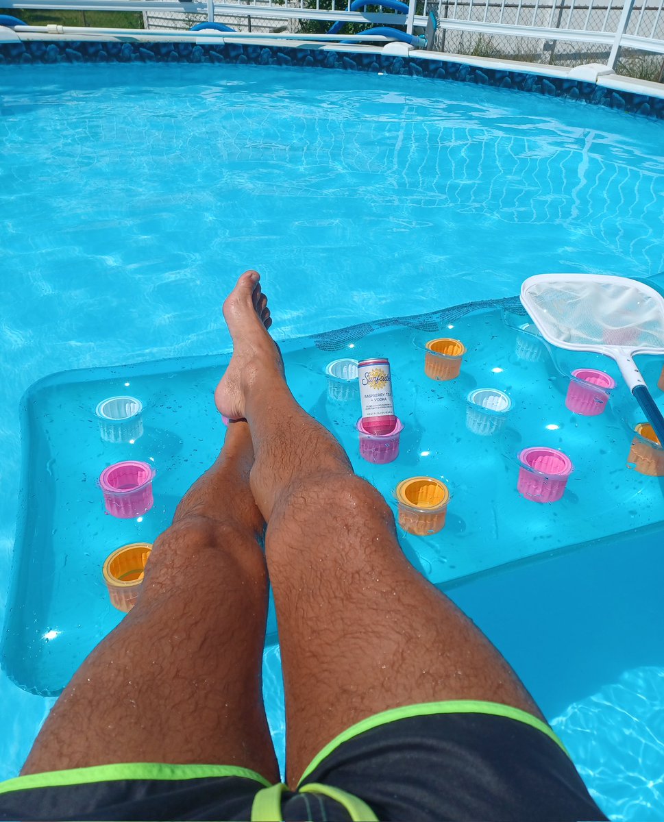 now_winning's tweet image. Great Sunday Vibes!!
Pool Boy Breather 🌊☀️
Cheers 🥃🎶 #PoolTime