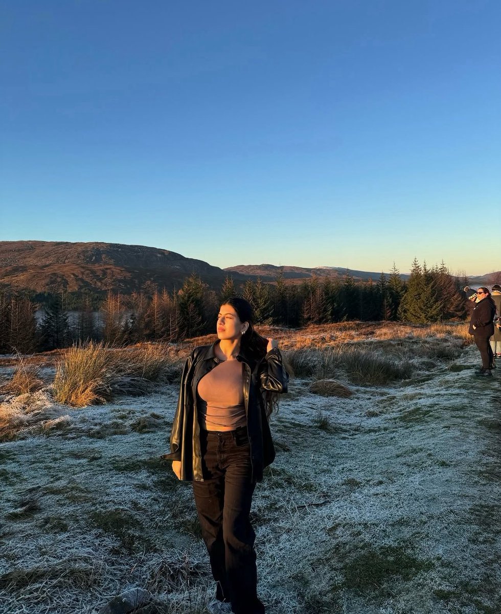 sanaaa_sol's tweet image. Gm! 🏞️

following all reply guys👀