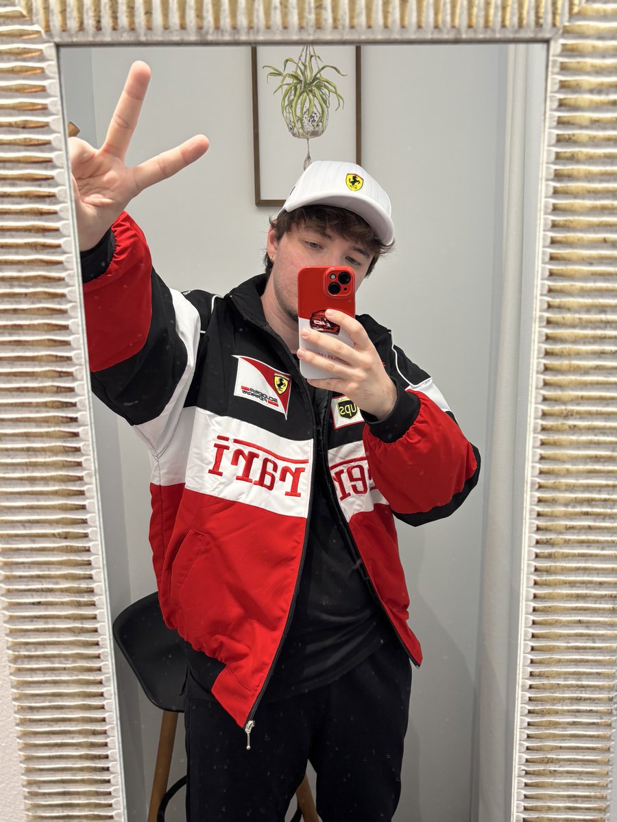 WWHNEXT's tweet image. shout out to ferrari for continuing to disappoint me 😍