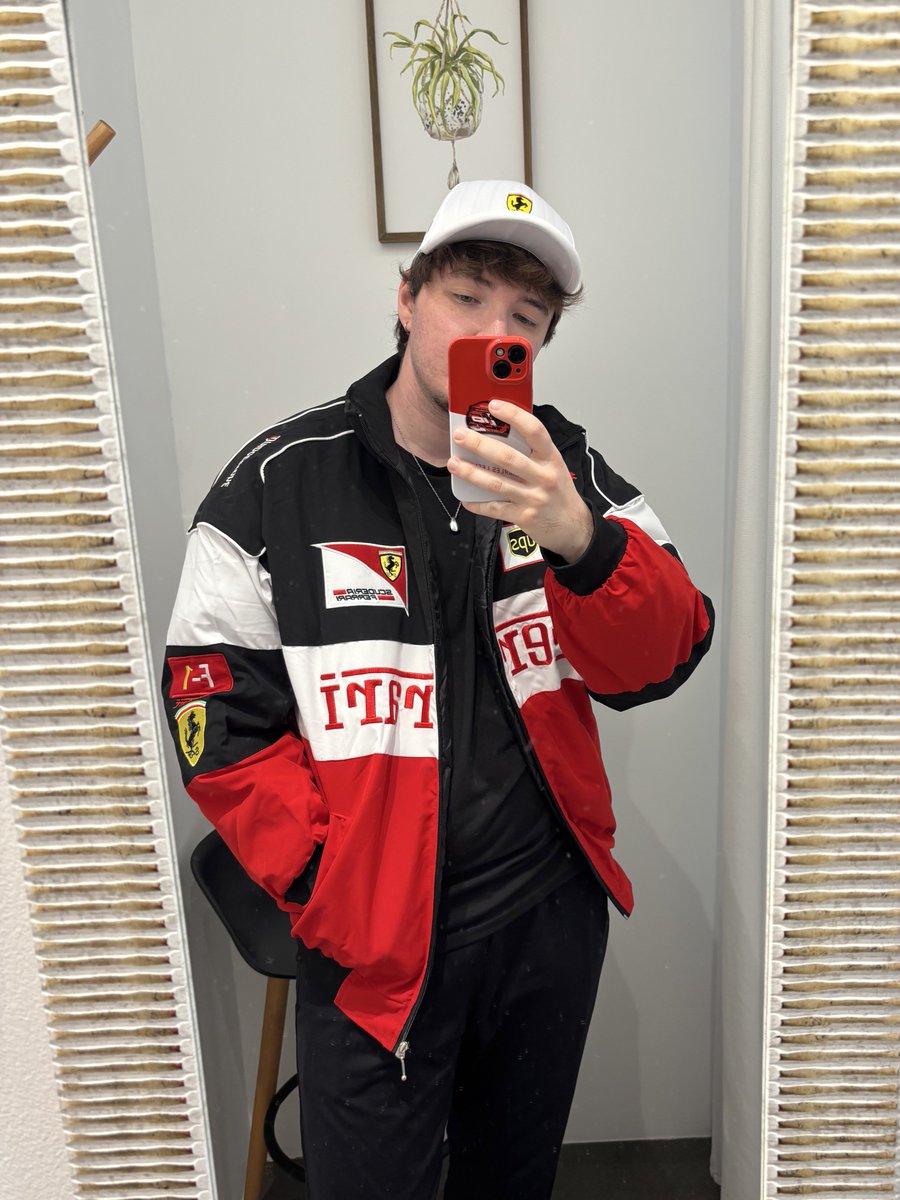 WWHNEXT's tweet image. shout out to ferrari for continuing to disappoint me 😍
