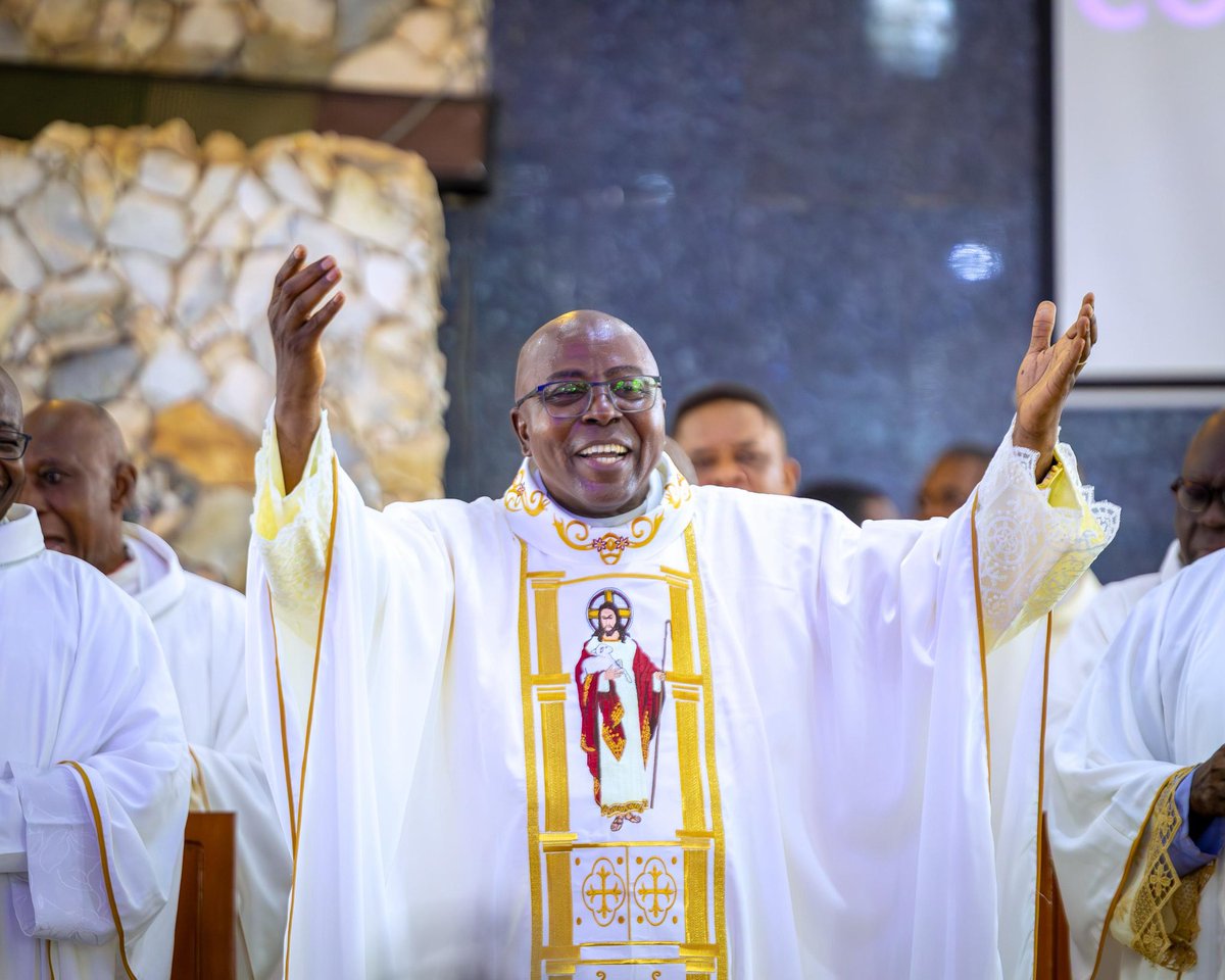 PNMbah's tweet image. Today, I joined friends, admirers, well-wishers, and the Godfrey Okoye University community to celebrate the Silver Jubilee of the Priestly Ordination of Rev. Fr. Prof. Christian Anieke, a priest, academic, and administrator par excellence.
This celebration honours the true…