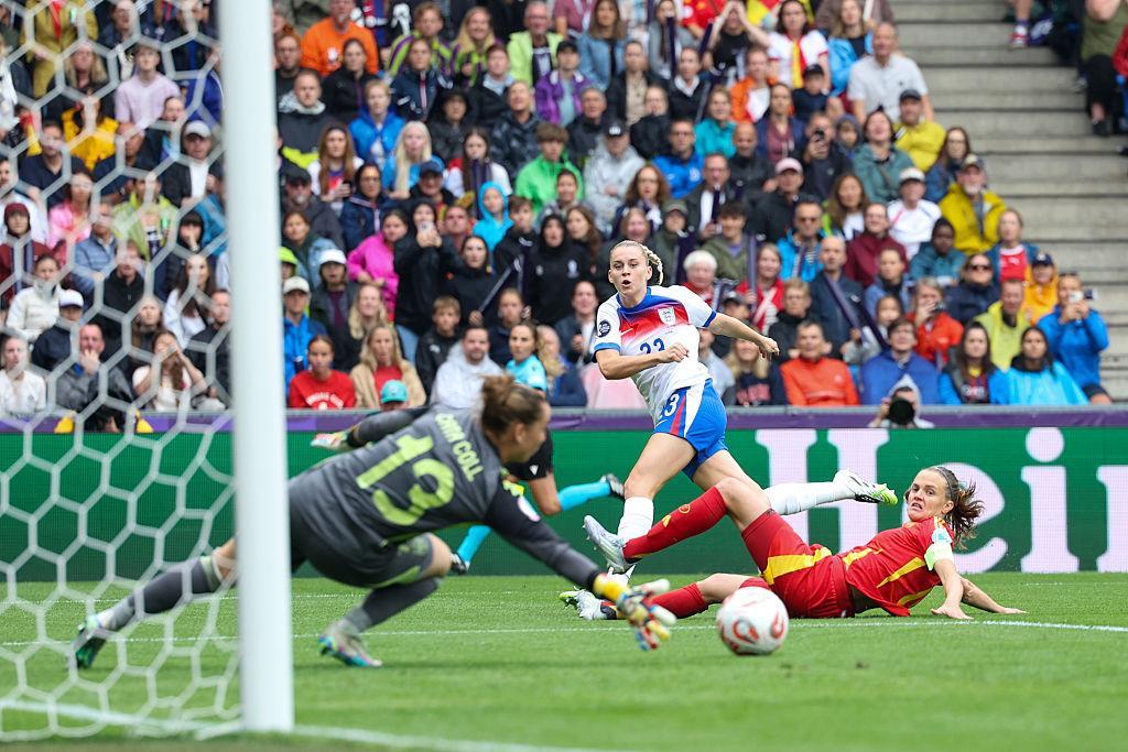 RaiNews's tweet image. Europei calcio femminile, Inghilterra-Spagna 4-2 dopo i rigori. "Leonesse" sul trono europeo
Tutti gli aggiornamenti su Rainews.it rainews.it/maratona/2025/…