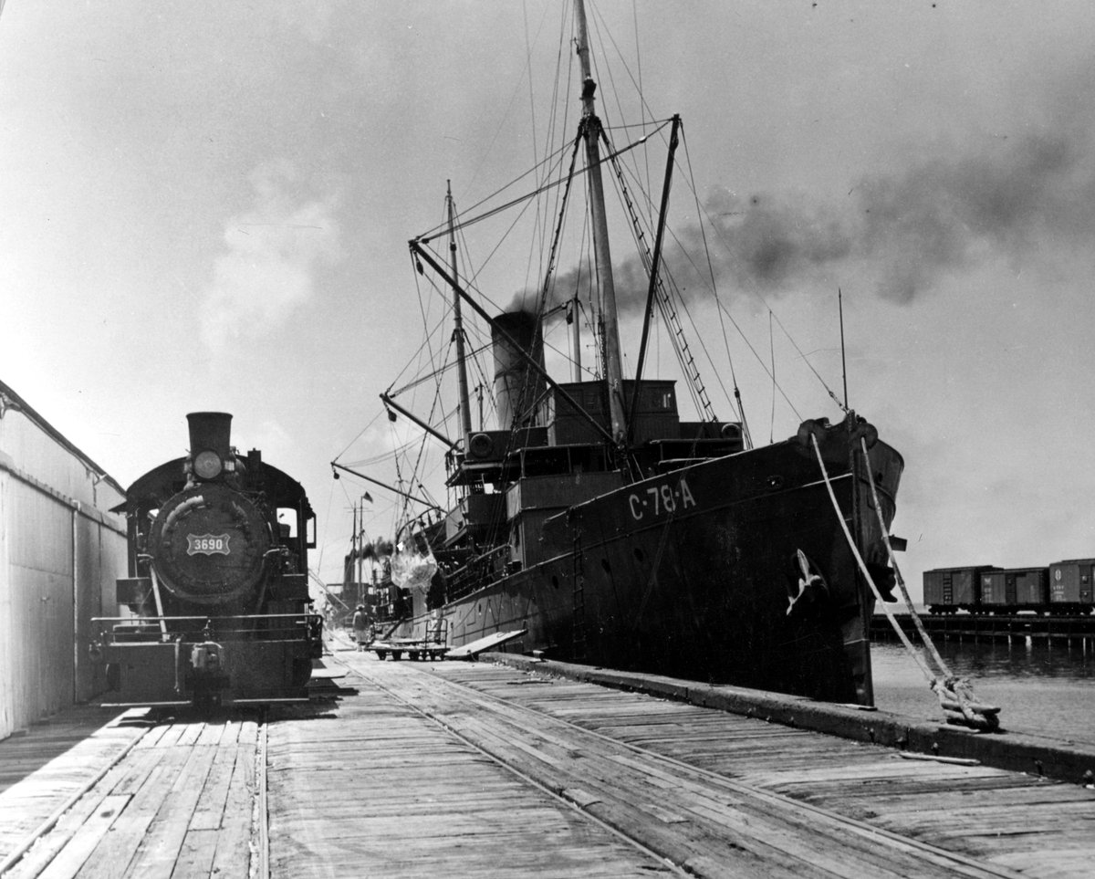 MyFDOT's tweet image. Having a transportation system that supports multiple modes and our supply chain is something that Florida has always prioritized. As seen by this cargo ship and steam locomotive docked in Pensacola in 1947, easy connection between modes was just as critical back then as it is…
