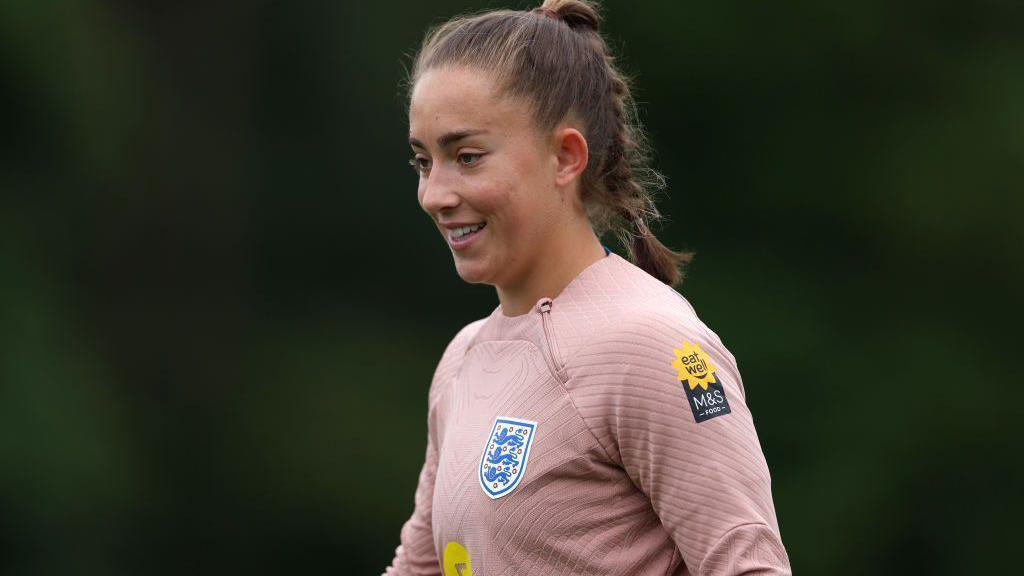 TheUTDHQ's tweet image. Congratulations to Ella Toone, Maya Le Tissier and Grace Clinton as the @Lionesses WIN #WEURO2025! 🎉👏
FOOTBALL CAME HOME!! 🏠 🏴