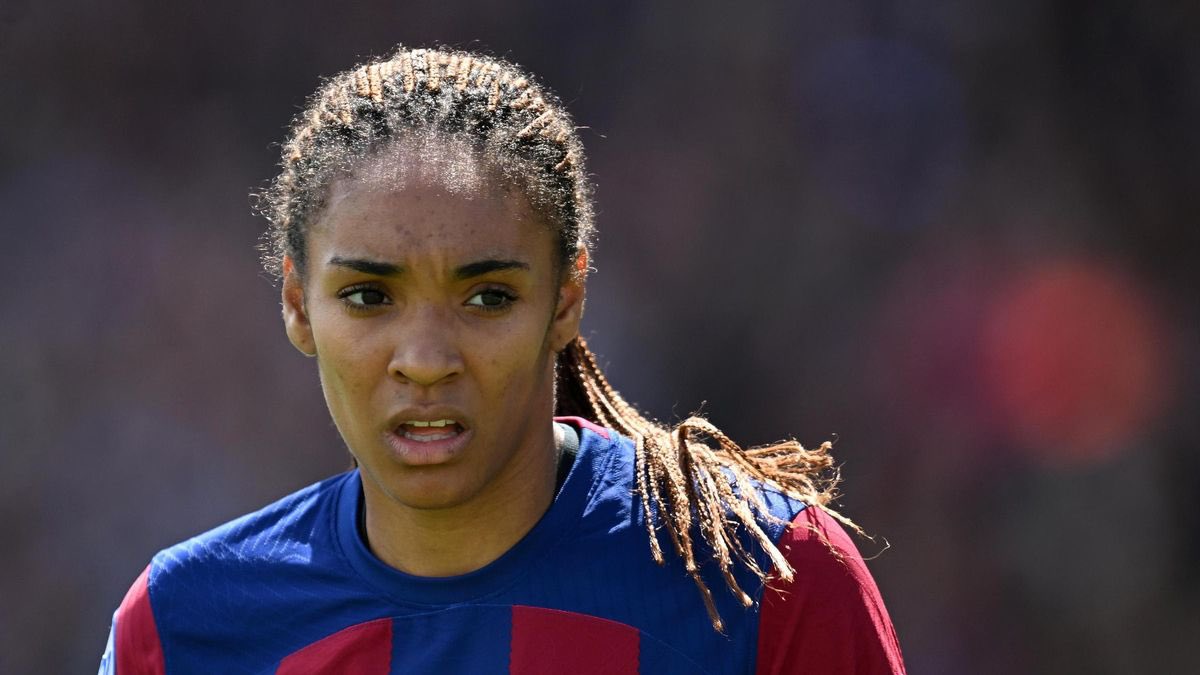 fredipereza's tweet image. La Morata del fútbol femenino. Coja de época.
