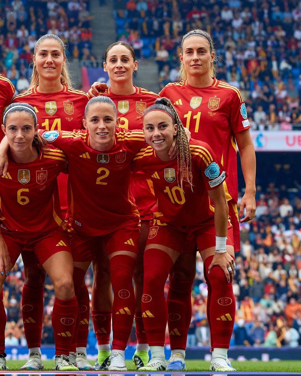Offsider_ES's tweet image. No ha podido ser, pero el orgullo es enorme.
ENHORABUENA, CAMPEONAS 👏🏼🇪🇸