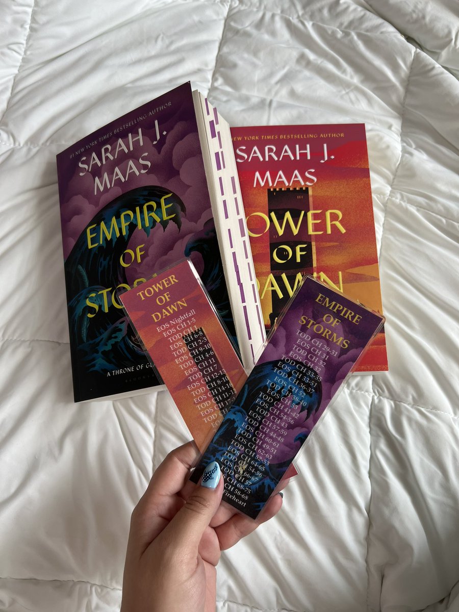 lexs_version's tweet image. bookmarks made, books tabbed…. let’s do this tandem read 😅