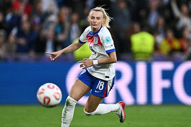 duanepongo's tweet image. Euros on the line, Chloe Kelly stepped up and almost took the netting off with her winning pen.
AURA ✨
