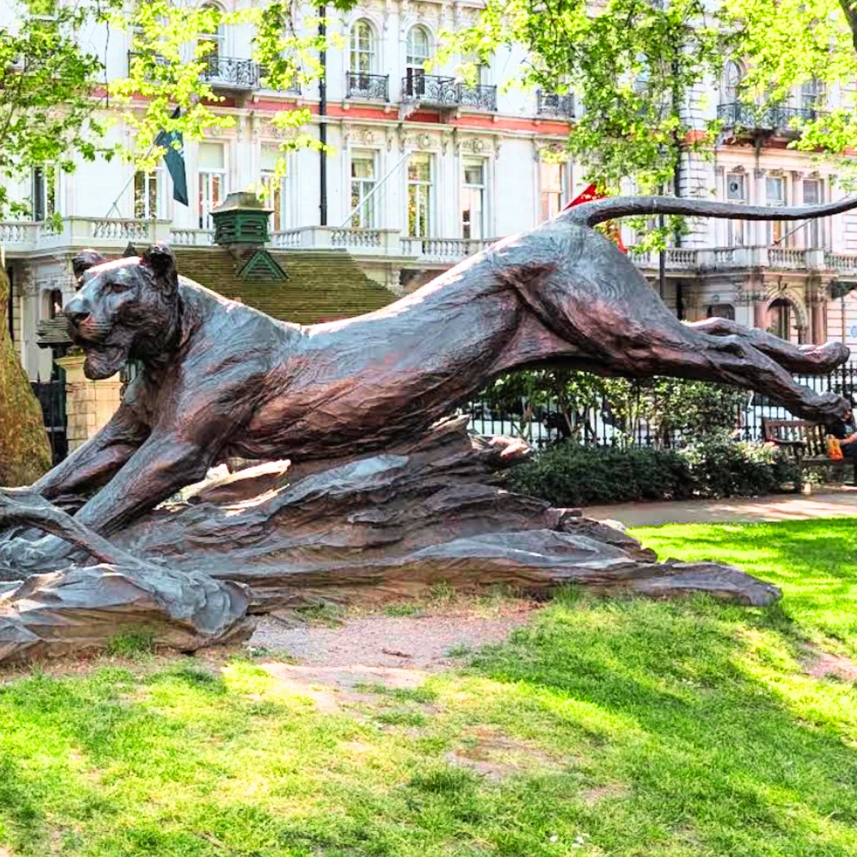 BBGuides's tweet image. THEY'VE DONE IT AGAIN! 🏆🦁🦁🦁
The #Lionesses are #EURO2025 CHAMPIONS! What a performance, what a team, what a legacy! History made. From the founding of the first British Ladies' Football Club by Nettie Honeyball in 1894, to today’s Euro win 👏👏
#britainsbestguides #football
