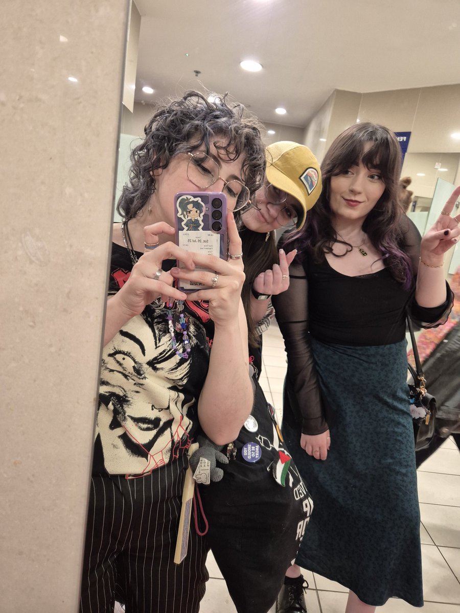 Friend time is so precious actually 🙂‍↕️🫶