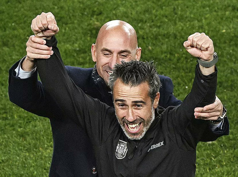 Con ellos, hubieran ganado las chicas esta EuropaCopa. La Jennifer Hermoso se ha cargado el fútbol femenino español.