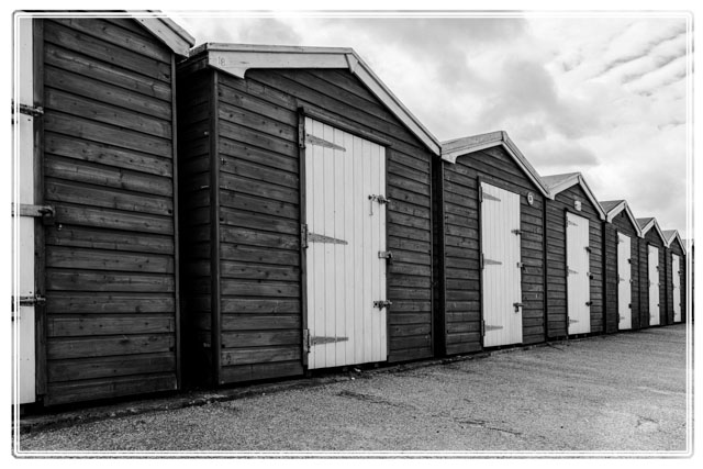 photos_dsmith's tweet image. The #beachhuts along the #seafront at #minnisbay #Kent in the #southeast of #England are #vibrant and #bright in #colour however, they are often not seen in #BlackAndWhite. #beachlife #beachvibes #landscapephotography #bnwphotography #blackandwhitephotography #Monochrome