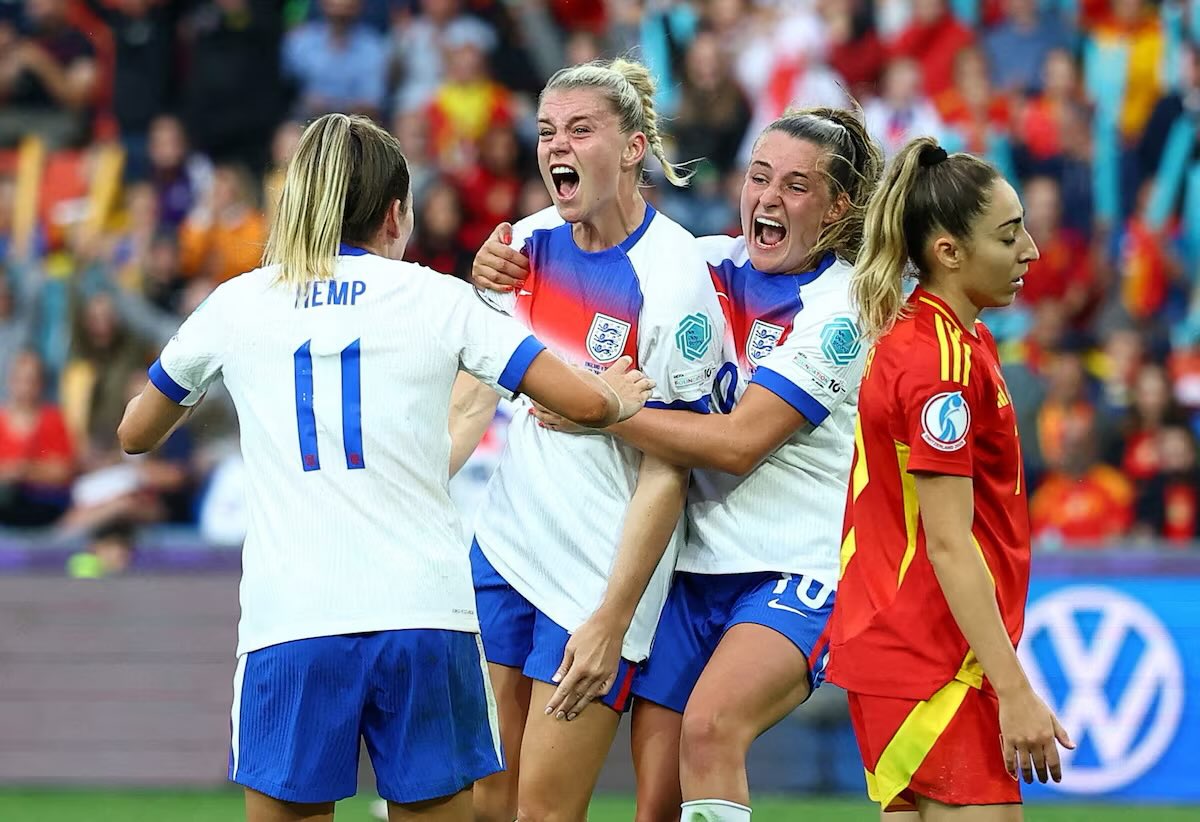 SnapMediaLive's tweet image. ⚽ England Retain Euro Title After Dramatic Shootout Win Over Spain
📍St. Jakob-Park, Basel, Switzerland – July 27, 2025
⸻
🏆 Historic Moment: Lionesses Repeat as European Champions
• England and Spain ended 1–1 after extra time in a gripping UEFA Women’s EURO 2025 final.…