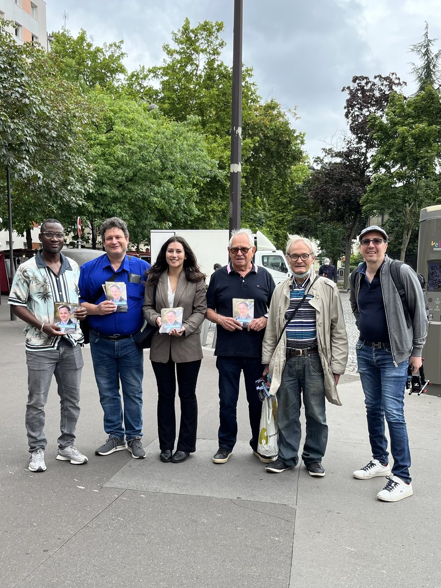 pegah_maleka's tweet image. Les militants du parti Horizons ce matin sur le terrain à l’écoute des habitants de #Paris13 comme chaque week-end ☀️

Pour bâtir le Paris de demain avec @pybournazel rejoignez-nous : Bournazel.paris