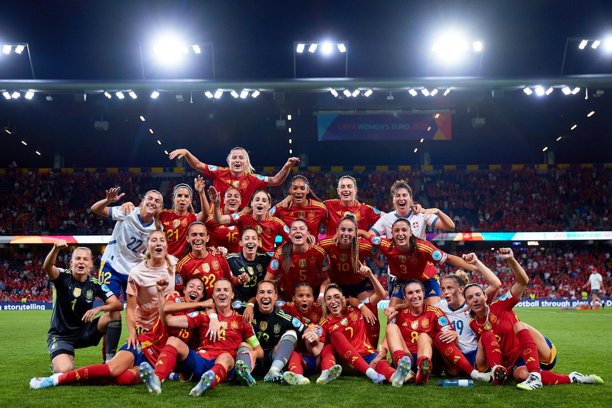 ¡Una pena!

España cae derrotada en penaltis contra una Inglaterra con mucha suerte

¡Ánimo, campeonas!

#WEURO2025 📷 <a href="/COE_es/">Comité Olímpico Español</a>