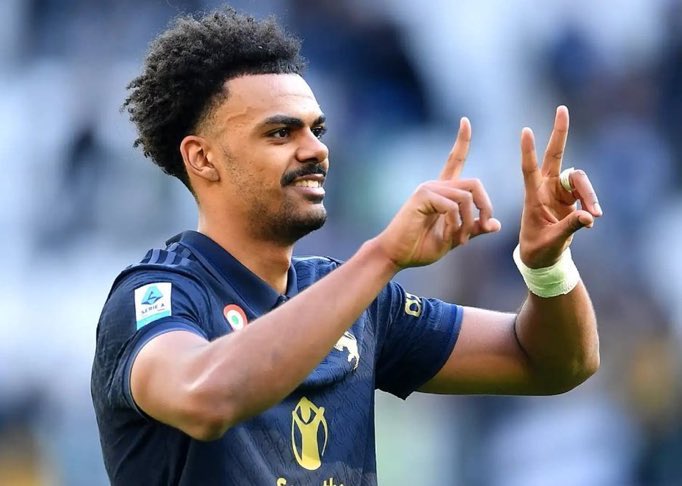 BianconeriZone's tweet image. 👀Veiga would have gladly stayed. Juve was working on it with Giuntoli.
❌Comolli and Modesto have taken different paths, but the deal that stalled with Atletico could possibly open things up— unless Bayern comes back into the picture.
@NicoSchira | #Juventus