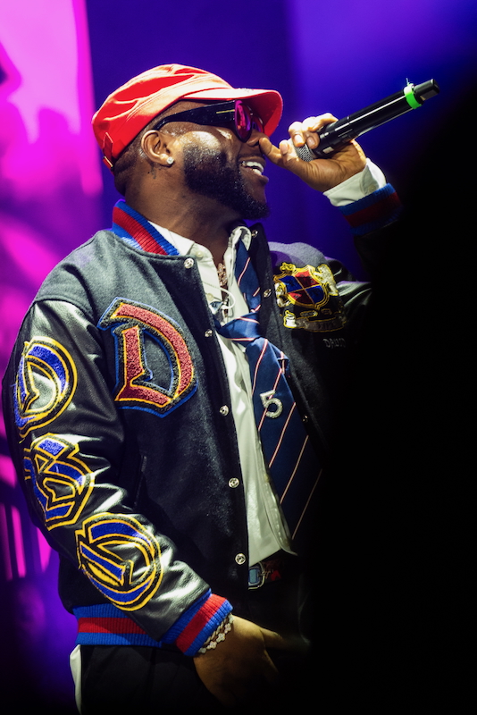 Last night, <a href="/davido/">Davido</a> played <a href="/ScotiabankArena/">Scotiabank Arena</a> - QRO photo gallery: qromag.com/davido-toronto…