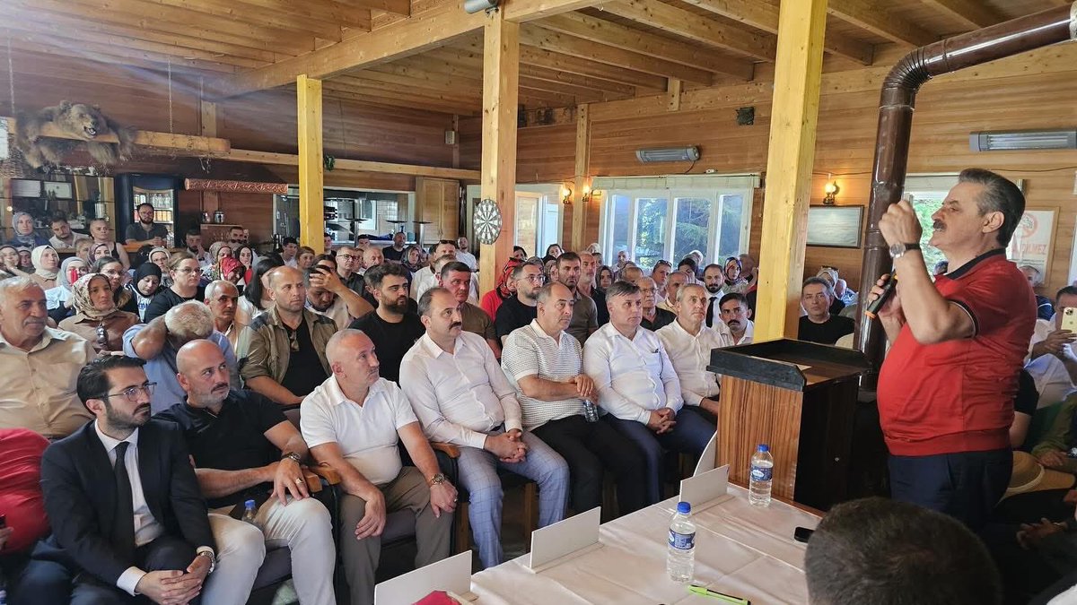 ArhaviAk's tweet photo. Sayın Bakanımız Milletvekilimiz Faruk Çelik’in Katılımları ile Belediye Başkanımız Turgay Ataselim , İlçe Başkanımız Maksut Çorbacı ve Yönetim Kurulu Üyelerimiz  ile birlikte Ak Parti Artvin İl Başkanlığı Genişletilmiş İl Danışma Meclis Toplantısına katılım sağladık .. https://t.co/CPih0hG57t
