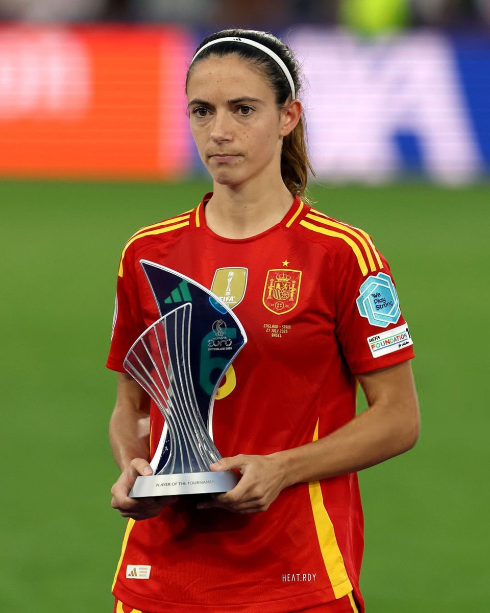 RadioCuler's tweet image. ⭐️ Aitana Bonmatí foi eleita a melhor jogadora do torneio. Agora, ela tem esse prêmio:
Na UEFA Women's EURO pela Espanha.
Na UEFA Women's Champions League pelo Barça.
Na FIFA Women's World Cup pela Espanha.
🐐🔵🔴