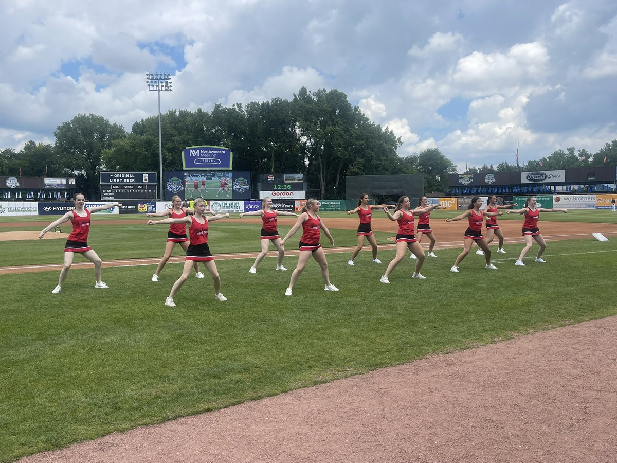 yhs_dance's tweet photo. Your YHS Dance Team performed at the @KCCougars pregame today! The girls had a blast even through the heat!☀️ https://t.co/M1TcNxEZ2D