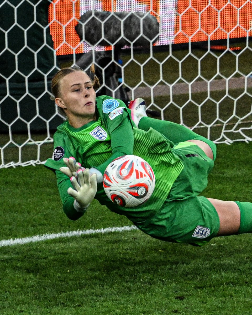 Football on TNT Sports tweet media