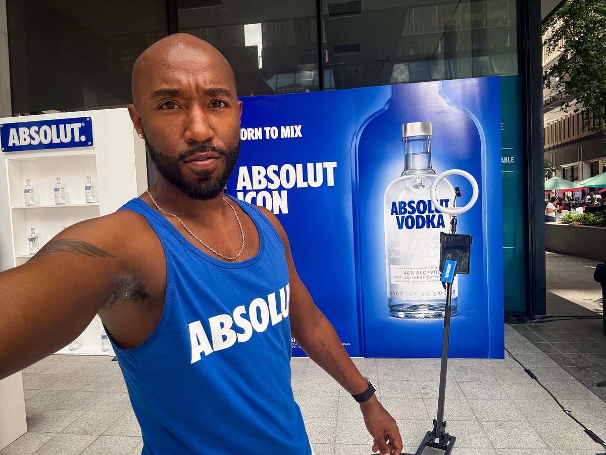 dontyoublair's tweet image. Absolut-ly