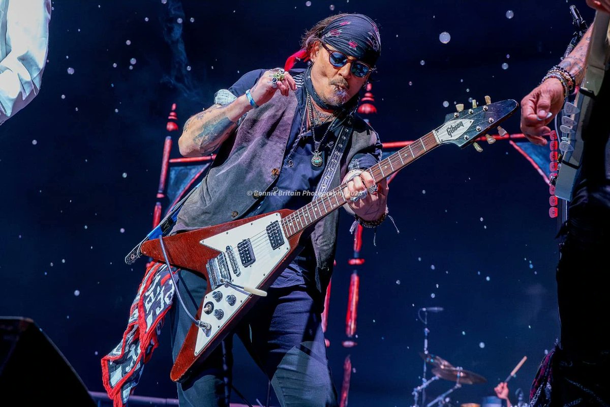 iSara2023's tweet image. More JD content 😍♥️🎸
📷 Credit on the pics
#JohnnyDepp
#JohnnyDeppIsALegend
#JohnnyDeppIsLoved
#JohnnyDeppIsARockStar
