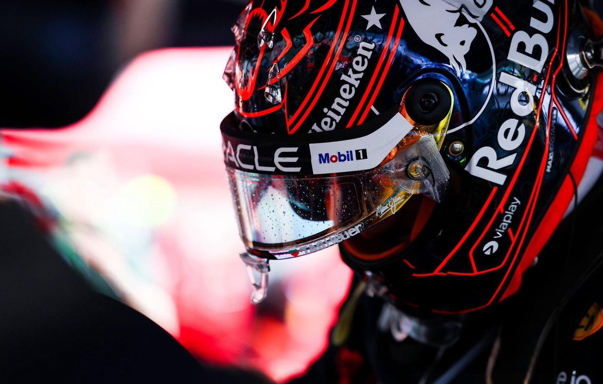 maybezax's tweet image. This helmet got dnf and sprint win ..
Next are pole and race win #trust 🙂↕️
