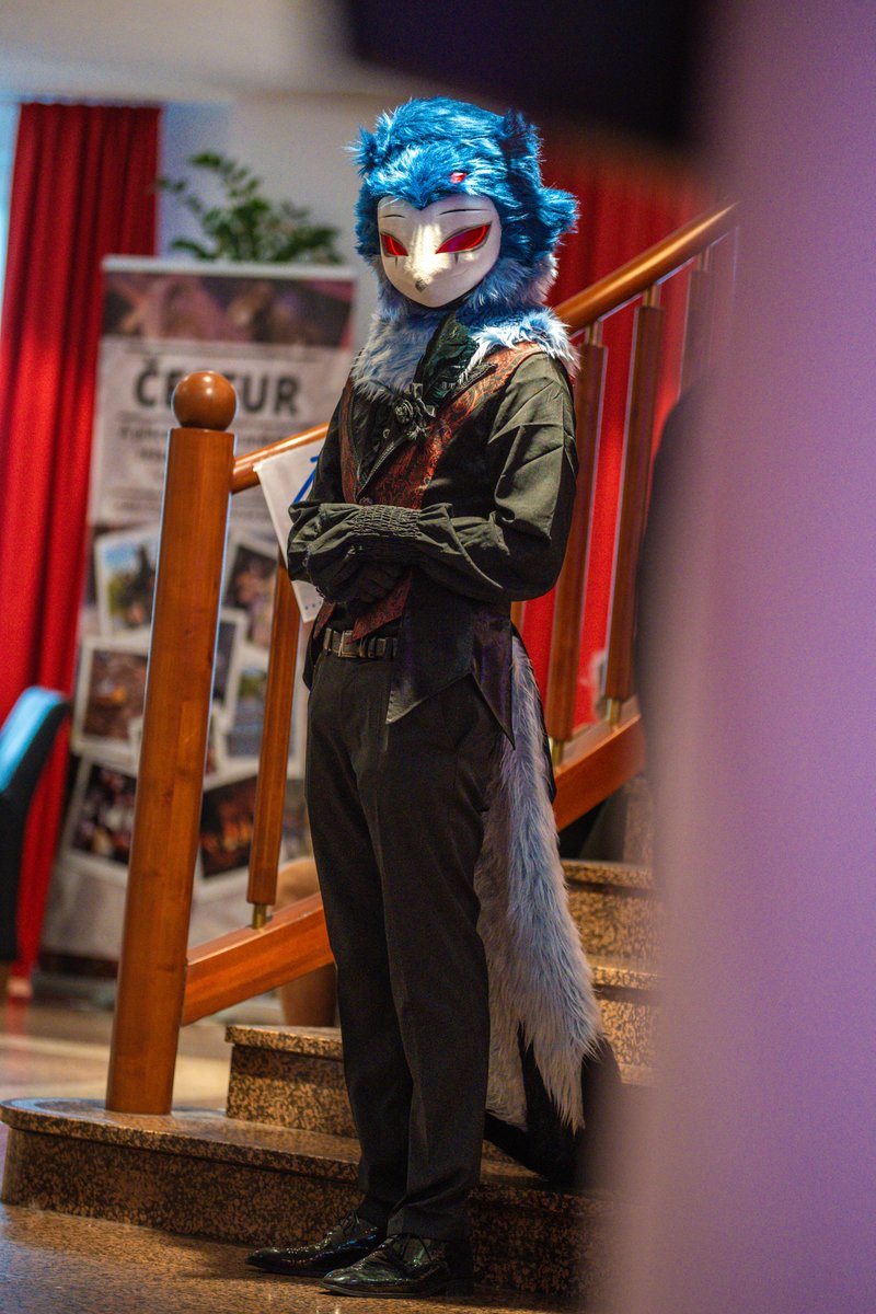 LinuxScurr's tweet image. Awoostria 2025. It was a blast :3
📷: @RyuxWolf 
(thank you so much for the awesome picture &amp;lt;3)

#Awoostria #Stolas #StolasCosplay #helluvaboss #fursuit #PostConDepression