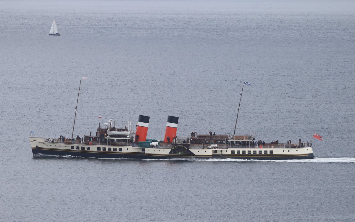 ScotlandDX's tweet image. PS Waverley passing Gourock today outbound from Glasgow for Largs #shipping