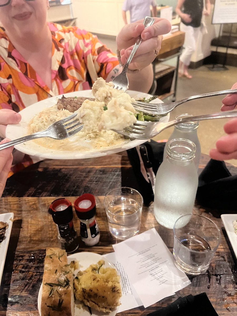 Daddy Mothra ✨ tweet media