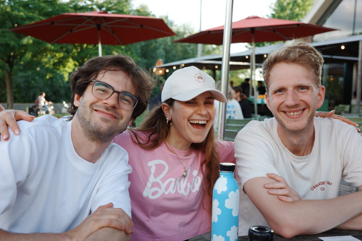 Had a fun little ping pong tournament 🏓 at <a href="/AmlabUva/">UvA AMLab</a> some days ago -  perfect mix of fun and team bonding! I feel so grateful for working with such amazing people ❤️

&amp; kudos to our organizer, the one and only <a href="/maxxxzdn/">Max Zhdanov</a> 🤹