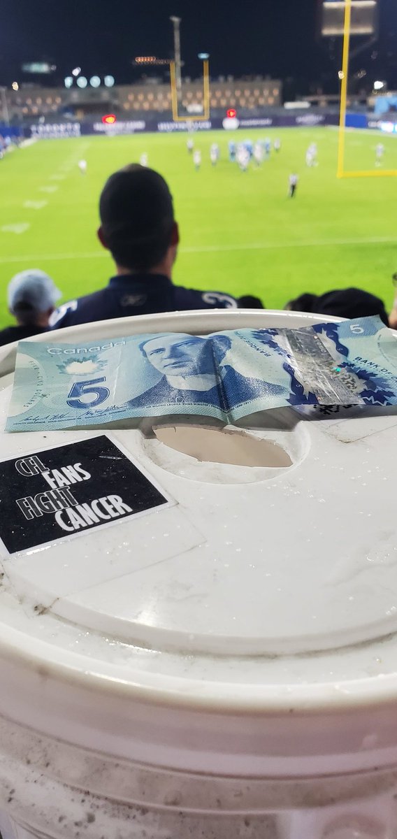 Xpeggr's tweet image. Shout out to those @TorontoArgos fans that donated once again to the bucket... a year after it was born! @cflffc #CFL