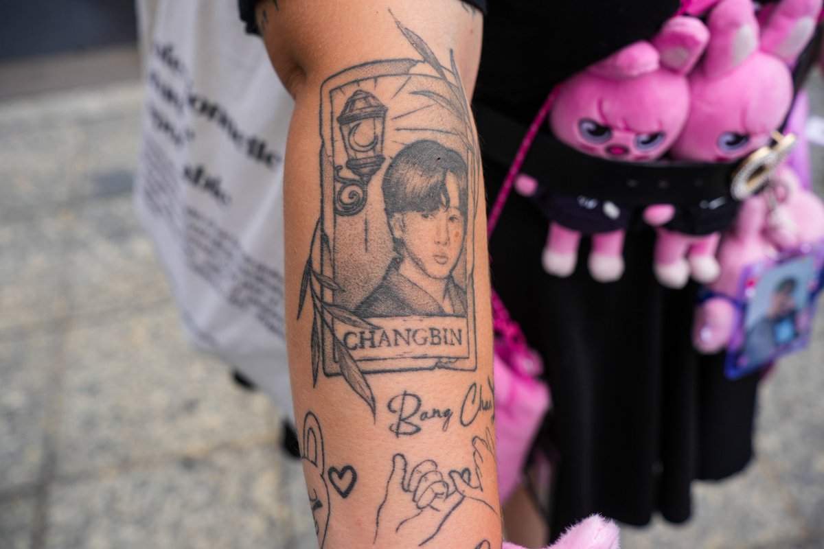 Stray Kids passion in France 🖤❤️‍🔥

✨ La folie Stray Kids envahit le Stade de France pour un 2e concert magique !

#StrayKidsParis #StrayKids