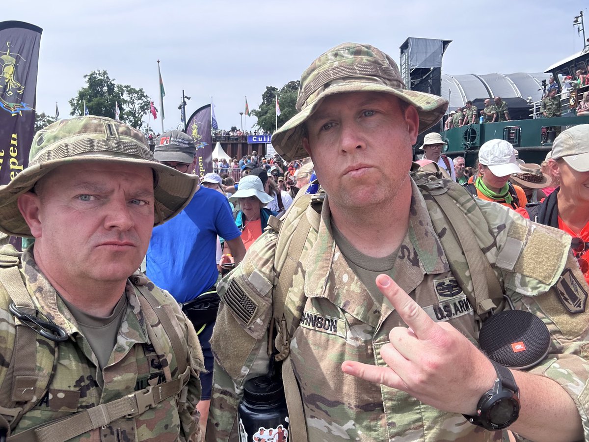 peoples_unicorn's tweet image. Nijmegen 4Daagse or 4 Days Marches pics number 9,999,999
That Nijmegen rum water tastes like paint thinner