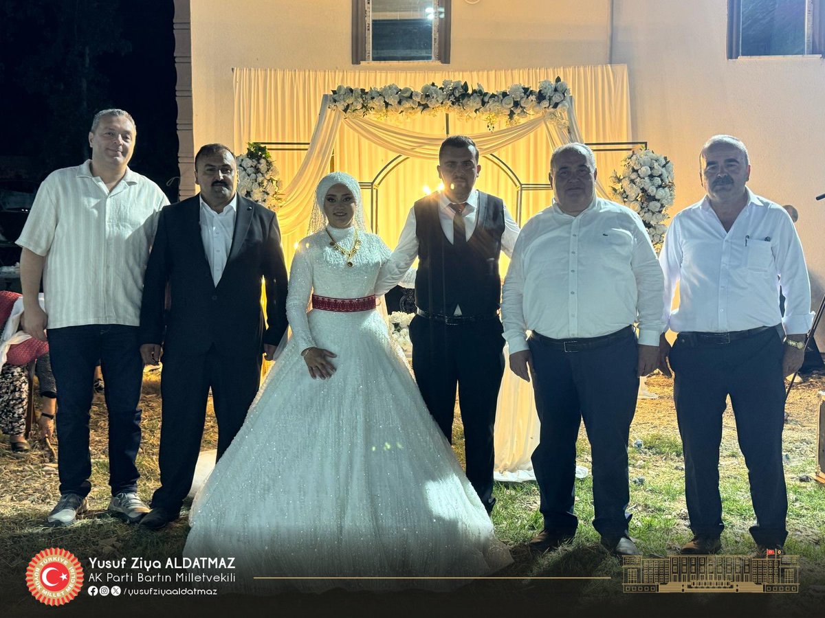 Karadağ ve Kurtel ailelerinin kıymetli evlatları Sevcan ile Yasin çiftinin #Ahmetpaşa Köyümüzde düzenlenen düğün merasimine katılarak sevinçlerine ortak olduk. 💍💐

Sevgi, saygı ve huzurla dolu bir ömür diliyorum. Allah mesut etsin, bir yastıkta kocatsın. 🤍

#Düğün #Mutluluklar