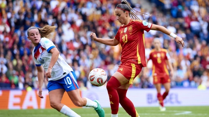 iusport's tweet image. La selección española femenina no pudo con Inglaterra, que revalidó el título europeo ift.tt/SB5rCTu