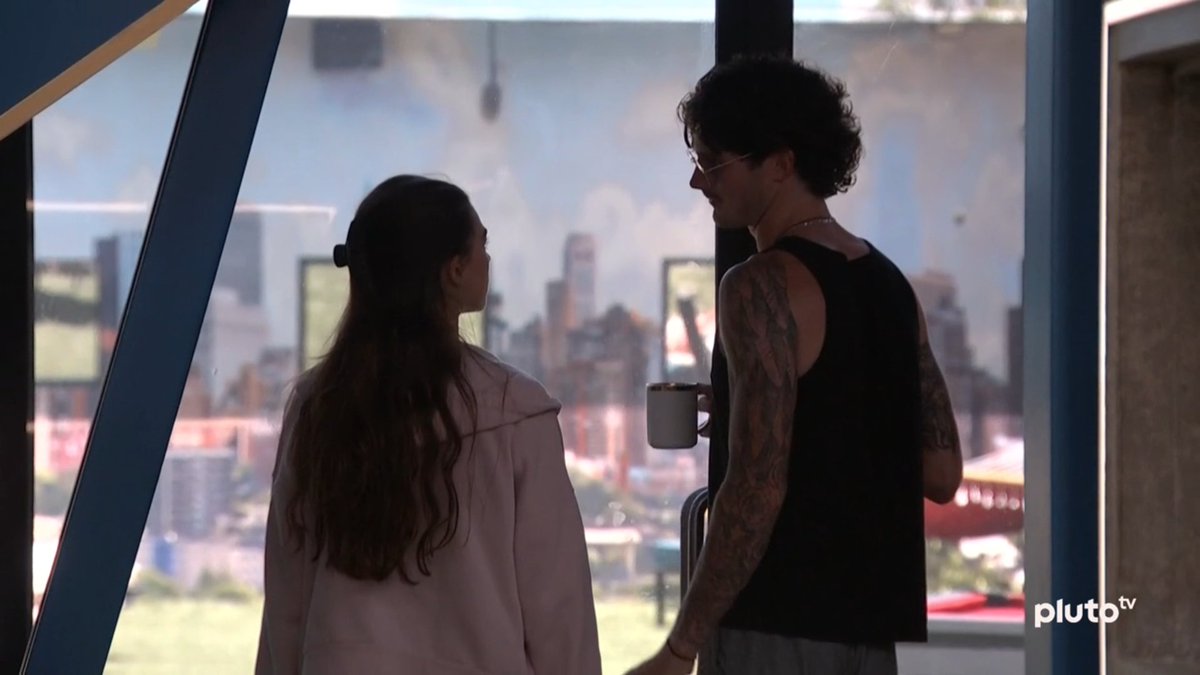 BigBroMeme's tweet image. The "gamer" so many of you hyped up pre-season & initial days, now confides in Rylie....Rylie 馃檮 #BB27