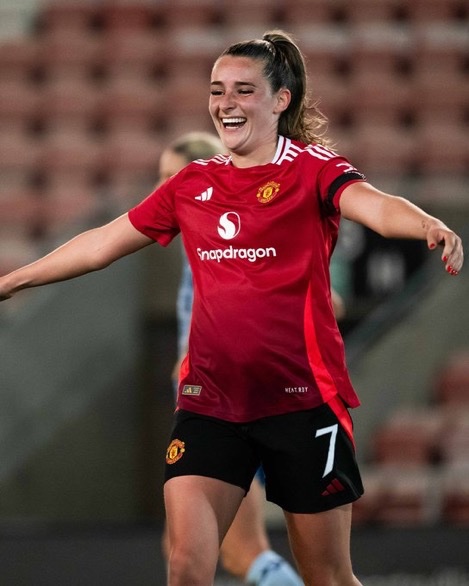 SimplyUtd's tweet image. Congratulations to Toone, Grace and Maya 🏴󠁧󠁢󠁥󠁮󠁧󠁿🏆🫡
