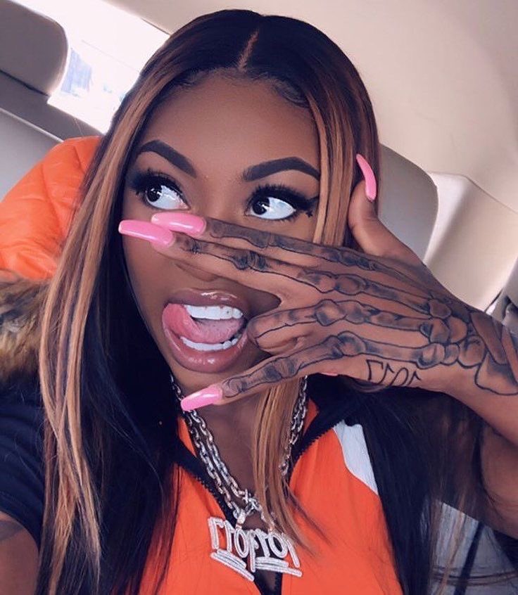 dollytakeover0's tweet image. it’s BEEN giving FACE. asian doll been that pretty bitch everyone wanted/wants to be. she’s just THAT girl. they don’t fw her cause she’s not “lightskin”. but she’s a gorgeous brownskin girl 🤎 @AsianDaBrattt REAL YOUNG SAVAGE