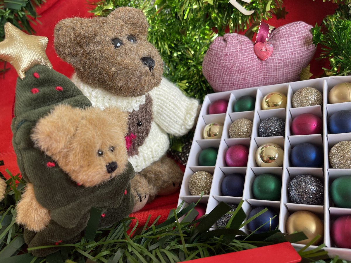 It's hard to think that this time last year <a href="/joans1963/">Joan and Raspberry 🐻🤗💜</a> were here - Cloudberry &amp;Bill we're living in America #ChristmasInJuly25 #FurryTails