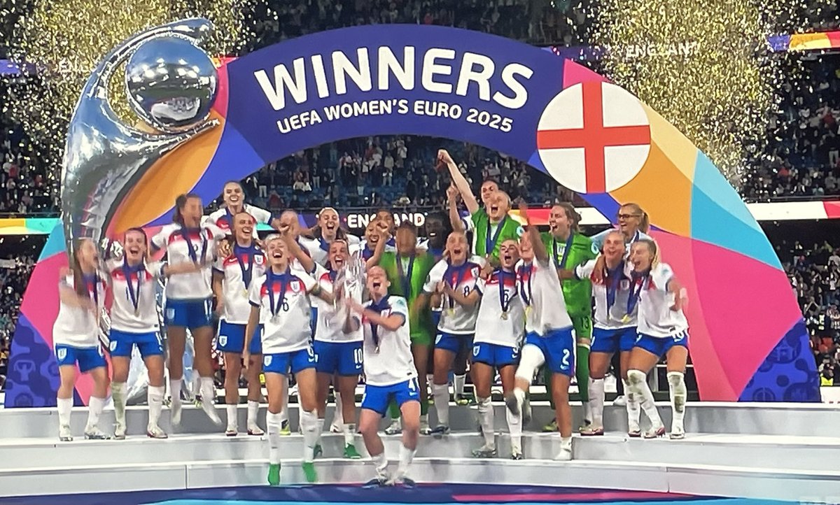 Rob_Watts_82's tweet image. congratulations to the #Lionesses you’ve made us so so proud. 🏆 Euro winners.
#England #Euro2025