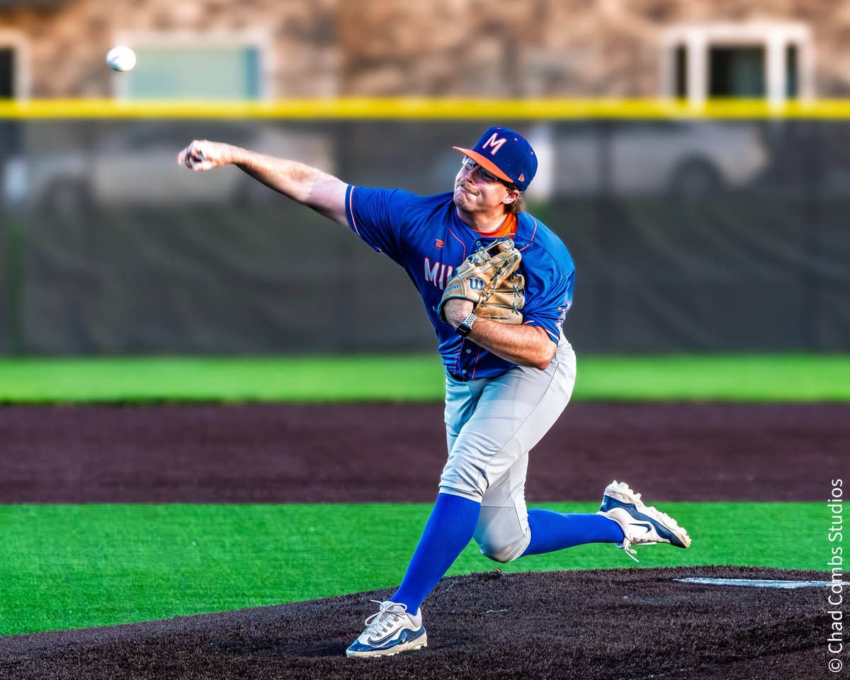 BanJohnsonBSB's tweet image. Action from the #BJCL postseason this week:
Milgram Mustangs RHP Wes Lyerly (@wes_lyerly / @HutchCCBaseball ) left
Milgram Mustangs RF Caden Gann (@cadengannkc / @MNUBaseball) top right
Milgram Mustangs RHP Clayton Ingram (@Mules_Baseball) bottom right