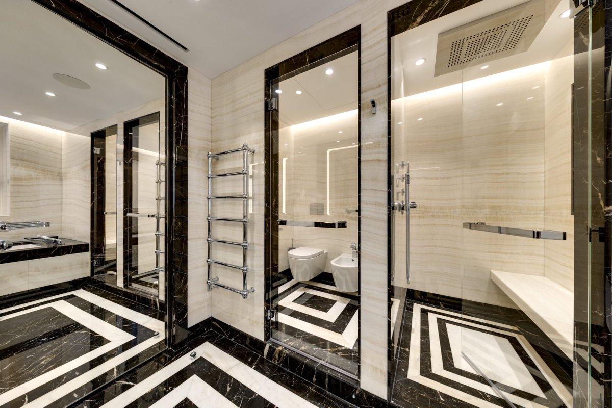 A spectacular four-bedroom apartment at Bayhouse, offering stunning views of the Mediterranean Sea. In this exceptional residence, you have access to a range of luxury services designed to meet all your desires and needs. A bespoke concierge service is… rt.news.mc/TM89WX