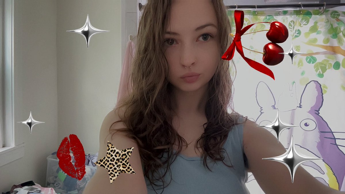 bckylvebot's tweet image. hi 🍒