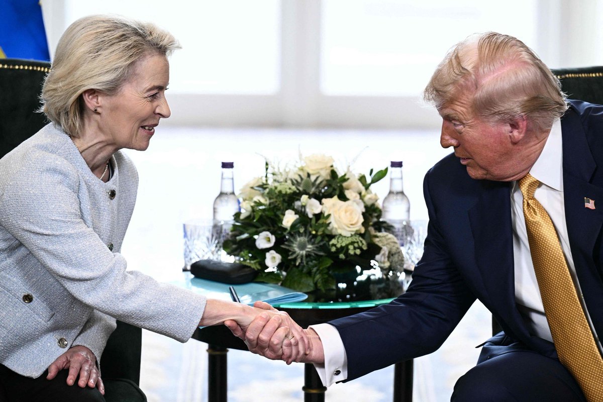 Trump:
"Os voy a cobrar 100 euros por una barra de pan".
Von der Leyen:
"Podemos llegar a un acuerdo?"
Trump:
"Lo dejamos en 50 euros."
Von der Leyen:
"Gracias, es un gran acuerdo".
La Europa de los mercaderes.